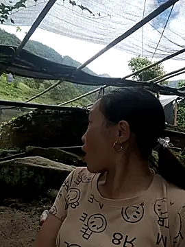 Snapshot of Tamy_20 chatting on 10.16.25 Tamy 20 online show from 10.16.25