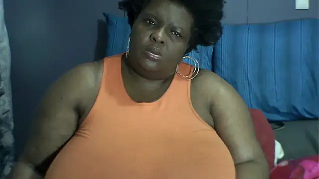 Snapshot of Voluptuousbbw1 chatting on 09.12.25 Voluptuousbbw1 online show from 09.12.25