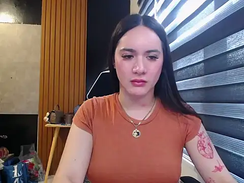 Snapshot of Yhanbeaufort18 chatting on 09.18.25 Yhanbeaufort18 online show from 09.18.25