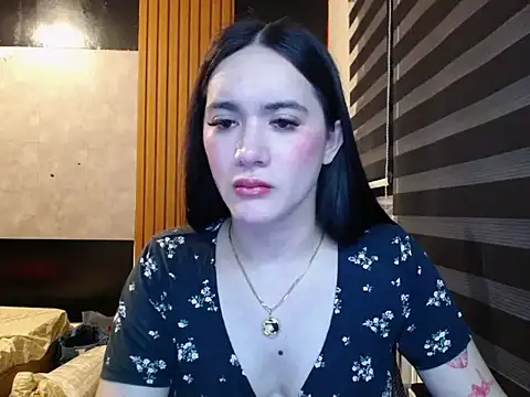 Snapshot of Yhanbeaufort18 chatting on 09.24.25 Yhanbeaufort18 online show from 09.24.25