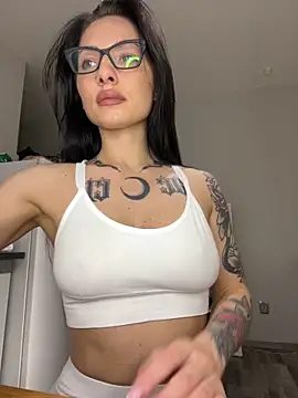 Snapshot of kaonasssiii chatting on 09.15.25 kaonasssiii online show from 09.15.25