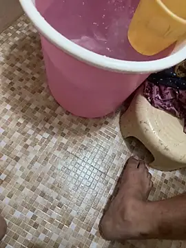 Snapshot of saumon3022 chatting on 10.31.25 saumon3022 online show from 10.31.25