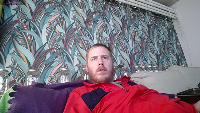 Snapshot of gaydavid chatting on 10.30.25 gaydavid online show from 10.30.25