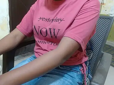 Snapshot of shallyji chatting on 09.21.25 shallyji online show from 09.21.25