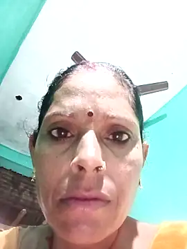 Snapshot of Suhana_pandit chatting on 09.19.25 Suhana pandit online show from 09.19.25