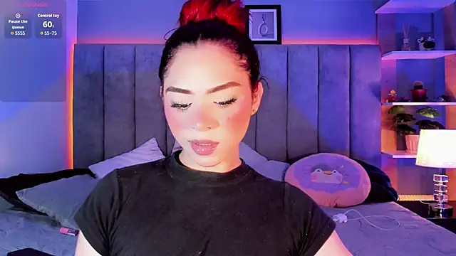 Snapshot of Arianna_Ponce chatting on 09.26.25 Arianna Ponce online show from 09.26.25