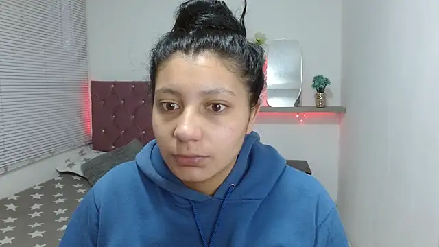 Snapshot of pixiefuckass chatting on 09.22.25 pixiefuckass online show from 09.22.25