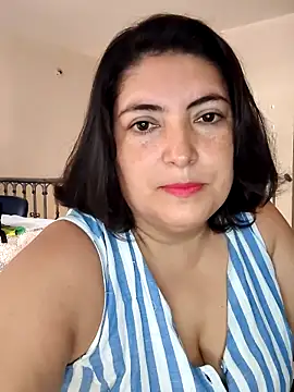 Snapshot of lina_maria99 chatting on 09.23.25 lina maria99 online show from 09.23.25