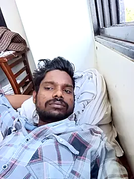 Snapshot of Desi_Partycapal chatting on 10.01.25 Desi Partycapal online show from 10.01.25