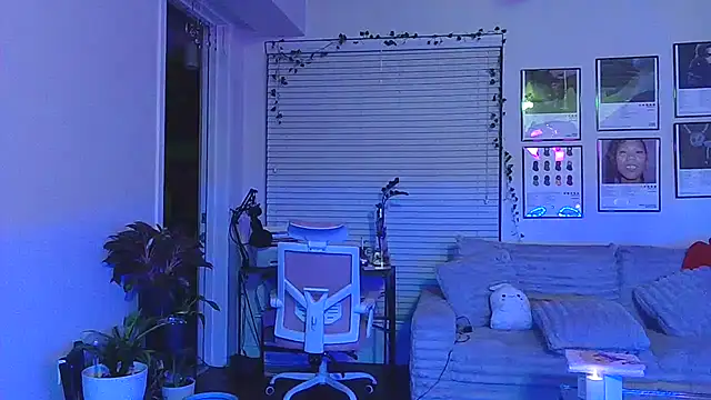 Snapshot of jg0ld chatting on 09.29.25 jg0ld online show from 09.29.25