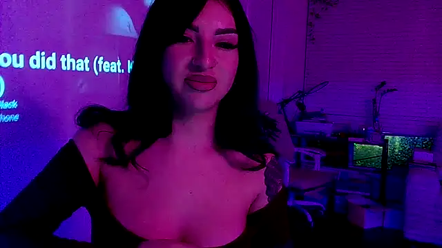 Snapshot of jg0ld chatting on 10.19.25 jg0ld online show from 10.19.25