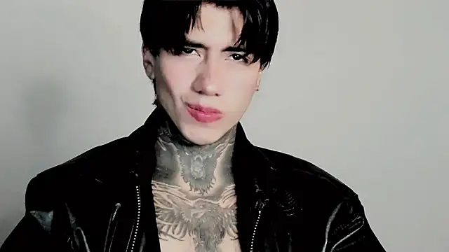 Snapshot of Alex_bdsmz chatting on 11.01.25 Alex bdsmz online show from 11.01.25