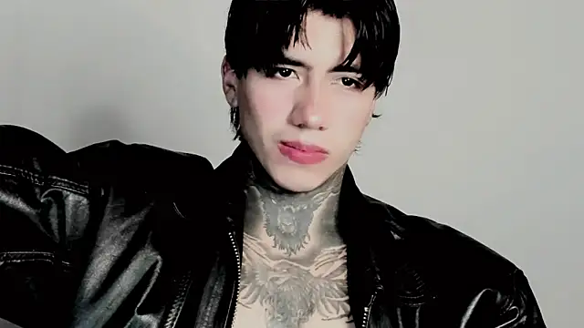 Snapshot of Alex_bdsmz chatting on 11.10.25 Alex bdsmz online show from 11.10.25