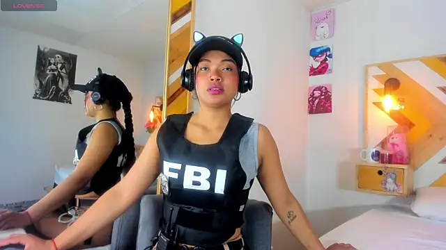 Snapshot of SoleneFontaine chatting on 10.29.25 SoleneFontaine online show from 10.29.25