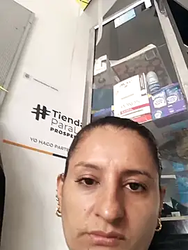 Snapshot of Titiss8921 chatting on 09.18.25 Titiss8921 online show from 09.18.25