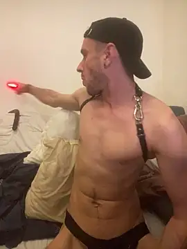 Snapshot of sexbooy27 chatting on 10.26.25 sexbooy27 online show from 10.26.25