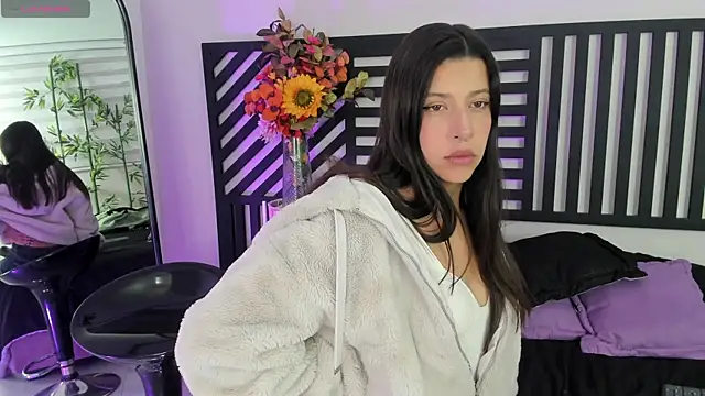 Aria sweetling online show from 10.20.25