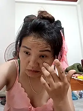 Snapshot of Heulwen-22 chatting on 09.16.25 Heulwen-22 online show from 09.16.25