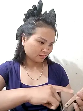 Snapshot of Heulwen-22 chatting on 09.17.25 Heulwen-22 online show from 09.17.25