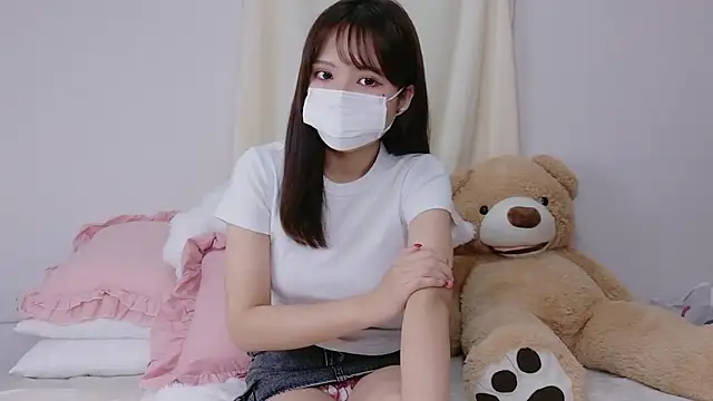 Snapshot of Sena_0999 chatting on 10.10.25 Sena 0999 online show from 10.10.25