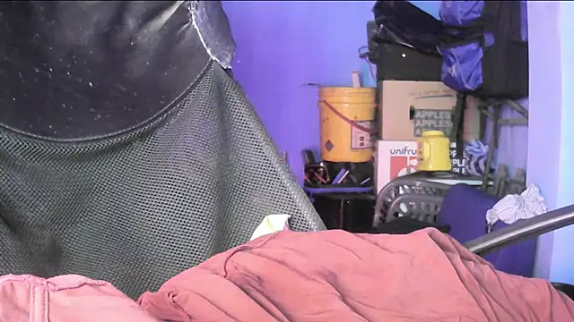 Snapshot of Clangel19 chatting on 09.19.25 Clangel19 online show from 09.19.25