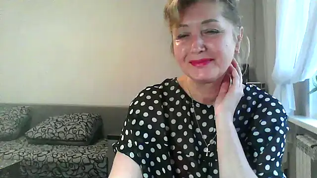 IrynaMolbertx online show from 10.15.25