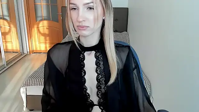 Snapshot of AndrianaBelle chatting on 09.18.25 AndrianaBelle online show from 09.18.25