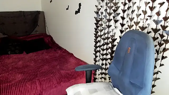 Snapshot of AndrianaBelle chatting on 11.05.25 AndrianaBelle online show from 11.05.25