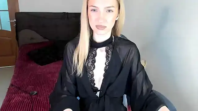 Snapshot of AndrianaBelle chatting on 11.09.25 AndrianaBelle online show from 11.09.25