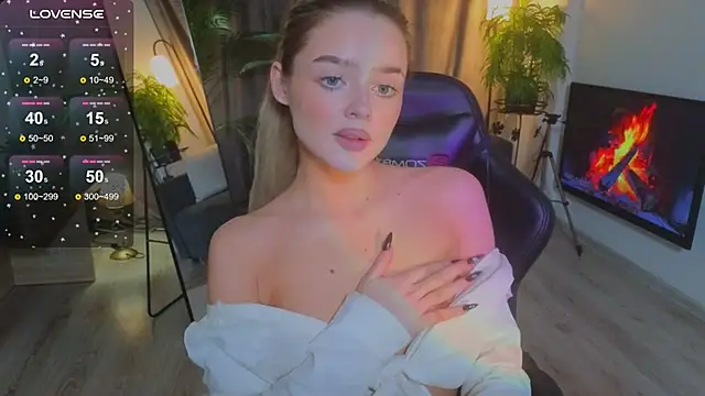 Snapshot of Relax_Time_ chatting on 10.17.25 Relax Time online show from 10.17.25