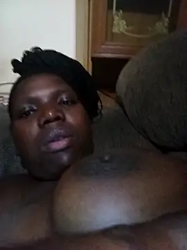 Snapshot of Nobuhlesiphume09 chatting on 10.31.25 Nobuhlesiphume09 online show from 10.31.25