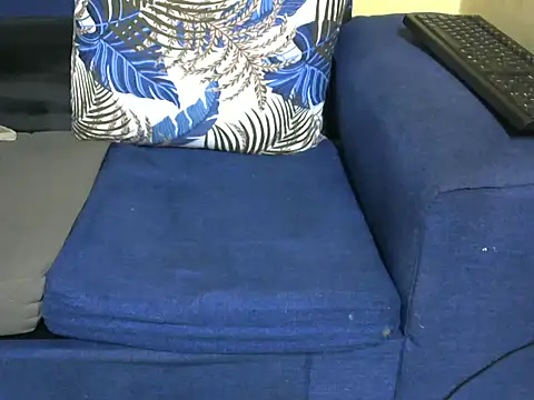 Snapshot of Moningexz123 chatting on 09.20.25 Moningexz123 online show from 09.20.25