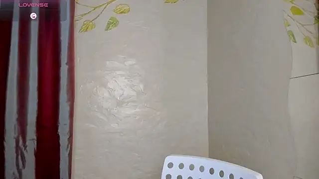 Snapshot of sun4ox chatting on 09.24.25 sun4ox online show from 09.24.25