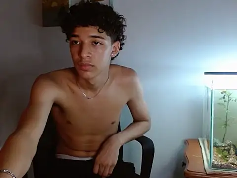 Snapshot of Xtremeplay_18 chatting on 09.11.25 Xtremeplay 18 online show from 09.11.25