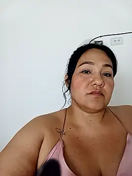 Snapshot of amaranta_rouse chatting on 09.11.25 amaranta rouse online show from 09.11.25