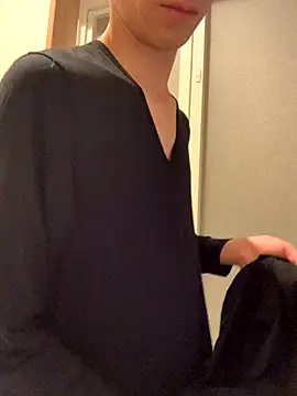 Snapshot of aki_2727 chatting on 10.24.25 aki 2727 online show from 10.24.25