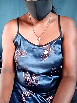 Snapshot of Diwya_shen chatting on 10.27.25 Diwya shen online show from 10.27.25