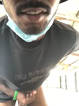 Snapshot of kavi1q1 chatting on 11.16.25 kavi1q1 online show from 11.16.25