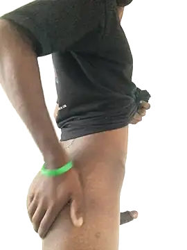 Snapshot of kavi1q1 chatting on 11.19.25 kavi1q1 online show from 11.19.25