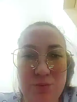 Snapshot of Kiss_Eva chatting on 01.10.25 Kiss Eva online show from 01.10.25