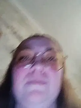 Snapshot of Kiss_Eva chatting on 02.21.25 Kiss Eva online show from 02.21.25