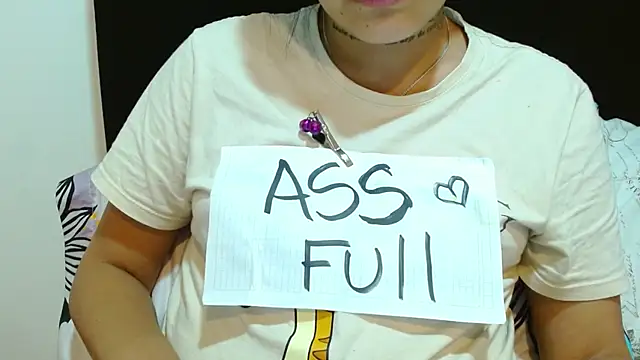 Snapshot of Danna_Nasty chatting on 10.11.25 Danna Nasty online show from 10.11.25