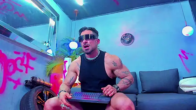 Snapshot of dennis_cox1 chatting on 09.13.25 dennis cox1 online show from 09.13.25