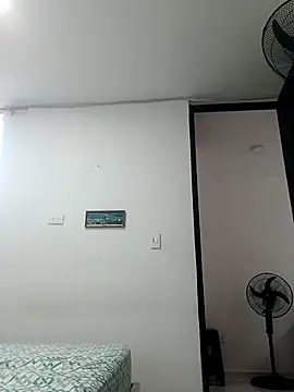 Snapshot of demonicangelic chatting on 10.25.25 demonicangelic online show from 10.25.25