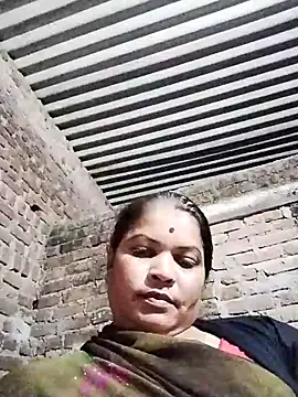 Snapshot of Rajnee33A chatting on 11.02.25 Rajnee33A online show from 11.02.25