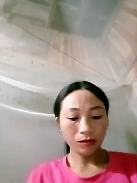 Snapshot of lucybaby00 chatting on 09.28.25 lucybaby00 online show from 09.28.25