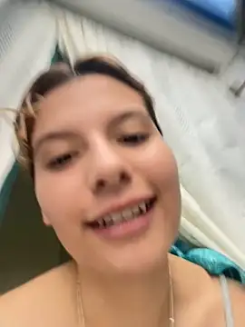 Snapshot of skay_sexart chatting on 09.29.25 skay sexart online show from 09.29.25