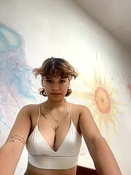 Snapshot of skay_sexart chatting on 10.19.25 skay sexart online show from 10.19.25