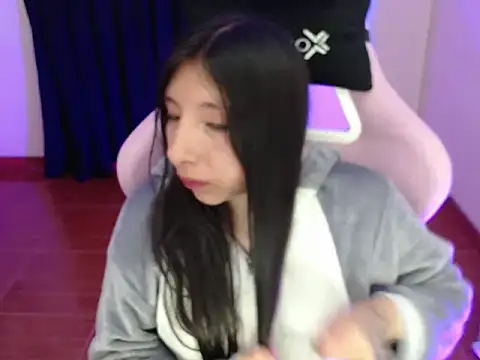 Snapshot of ScarlettShirahoshi chatting on 09.24.25 ScarlettShirahoshi online show from 09.24.25