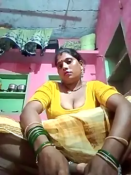 Snapshot of sanjna_sharmaa chatting on 09.10.25 sanjna sharmaa online show from 09.10.25